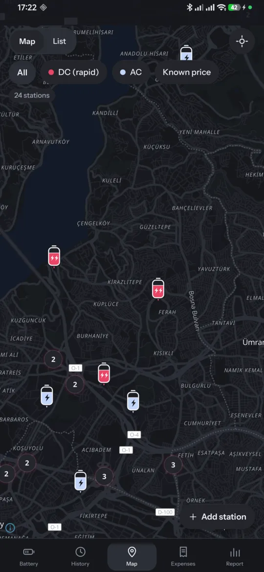 Map screen: rapid (red) and AC (blue) charging stations and station clusters in Istanbul
